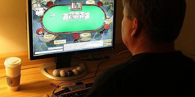 How Titan Poker Compares With Other Internet Poker Rooms