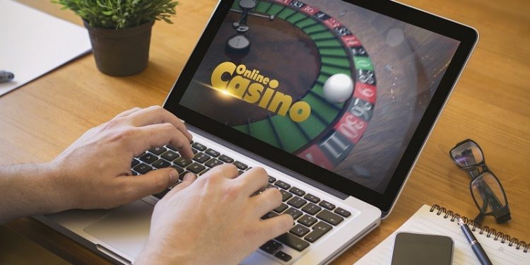 Disconnected and Online Casino Gambling