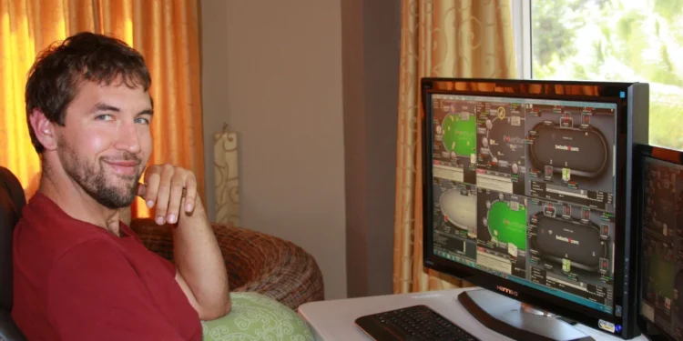 How to Use Poker Tracking Software to Improve Your Game